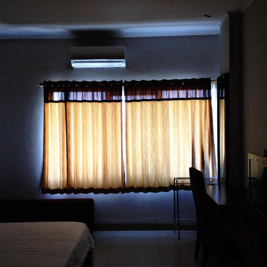 Greensa Inn Surabaya Exterior photo