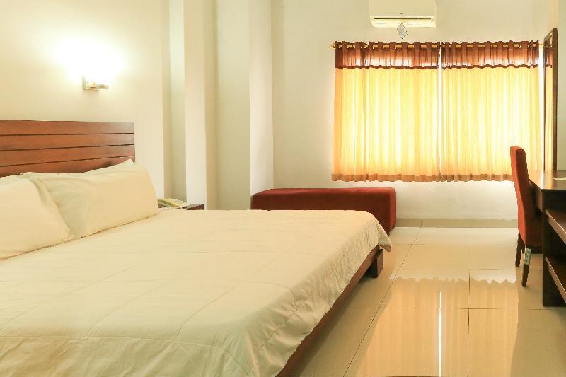 Greensa Inn Surabaya Exterior photo